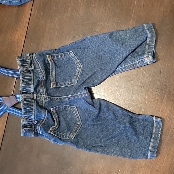 Matching Set of 2 Jeans with Suspenders - Picture 5 of 10